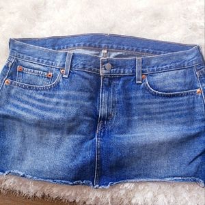 VINTAGE LEVI SZ 32 THRASHER SKIRT